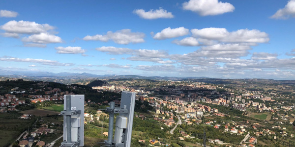 Cambium Networks ePMP L-Series: State of the art wireless equipment that fits into your budget.