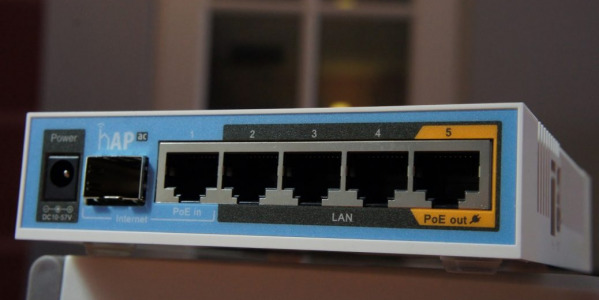 The MikroTik hAP ac: an all-in-one active fiber CPE at a cost effective price!